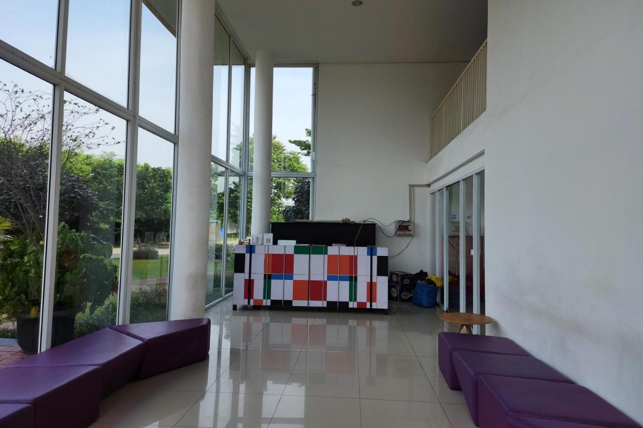 Barata Hotel Near Bandara Soekarno Hatta Tangerang Exterior foto